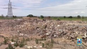 В Ростовской области накрыли подпольную свалку размером с три футбольных поля - в Азовском районе.