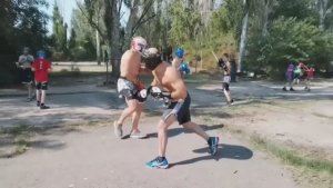 Мордобой на стадионе. Спарринговая тренировка КЭМПО-ММА, бокс. Феодосия