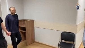 ‼️Мужчину, который набросился с ножом на мальчика на детской площадке, отправили под стражу‼️