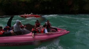 черпнули воды на катере Сулакский каньон