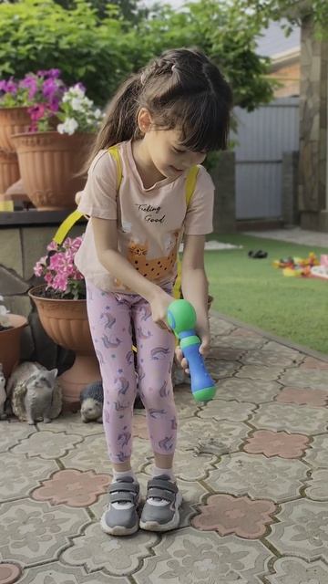 У Насти новый водный пистолет смотреть онлайн