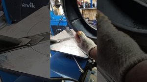 Шиномонтаж колеса от электросамоката с двигателем, без отсоединения кабеля