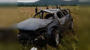 Два человека погибли при опрокидывании автомобиля в Башкирии