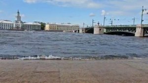 Как выглядит наводнение в Питере