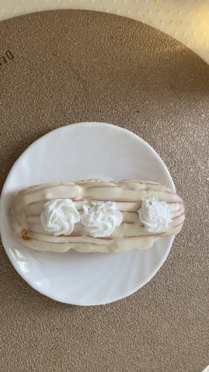 Эклер сливочный
