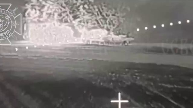 ❌🎮💥🔥Уничтожение FPV-дронами БРЭМ Bergepanzer 2 и 122-мм САУ «Гвоздика», которую она…🔽🔽🔽