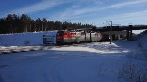 Электровоз ВЛ80С-480 с контейнерным поездом.