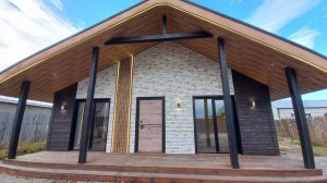 Готовые дома и индивидуальные проекты от проверенных застройщиков.