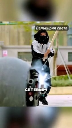 Китайский робот-полицейский.