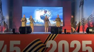 "На солнечной поляночке!", поёт Народный ансамбль русской песни "Золотой ларец"