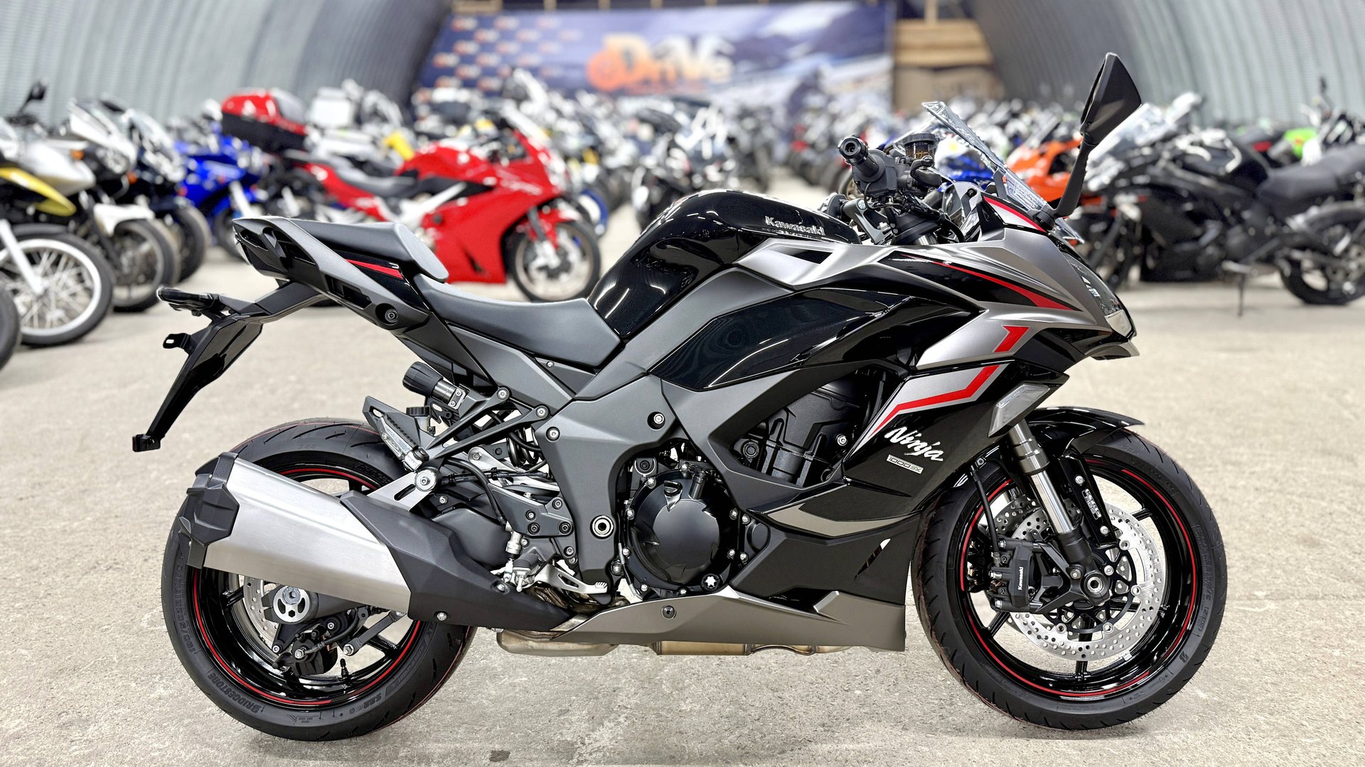 Обзор Kawasaki Ninja 1000 SX |В НАЛИЧИИ| смотреть онлайн