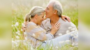 Денис Шатов  "Любите друг друга" читает Любовь Б.