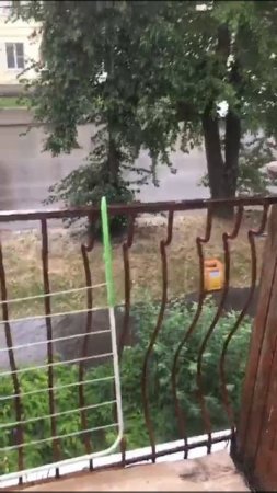 А за окном опять дождь
