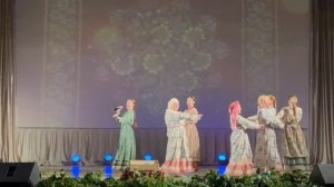 "Гусыня летала!", поёт Народный ансамбль русской песни "Золотой ларец"!