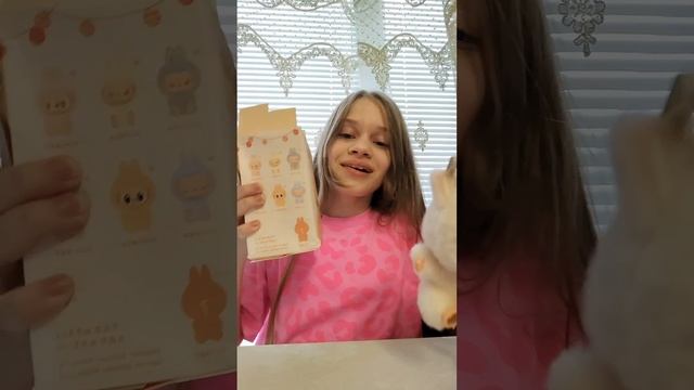 РАСПАКОВКА МОЕГО ПЕРВОГО ЛАБУБУ!! смотреть онлайн