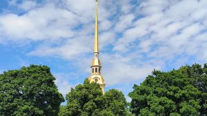 Визитная карточка Петербурга - Петропавловский собор.