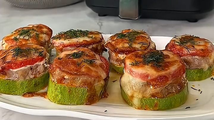 Стейки из кабачка...🥩🍽😋    Рецепт в описании ✍️