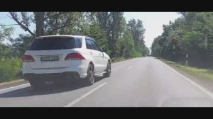 Száguldozók! Mert vannak akiknek a rendőrség szerint nem kell betartania a törvényeket!