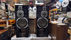 Yamaha NS-1000M The black piano