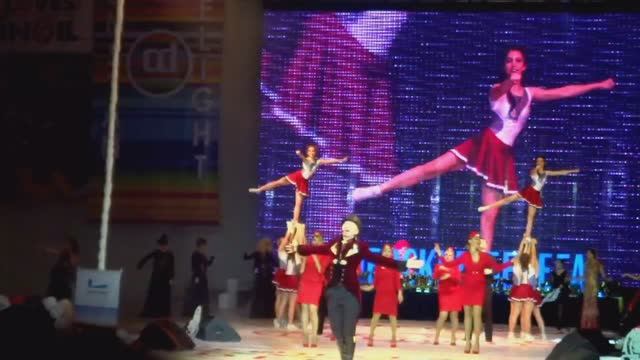 Николай Исак. ВURLESQUE. смотреть онлайн