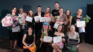 Отзывы от учеников театральной студии ЛиссЭ в Доме Актера
Вручение сертификатов.