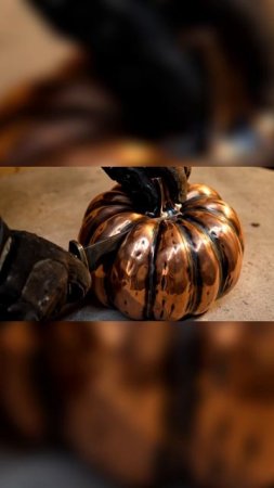 Разрезал тыкву ножом — а она из металла! 😱🎃🔨 АСМР