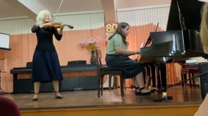 Инструментальный ансамбль Екатерина Крупильницкая, Т.В.Титова, партия скрипки А.Г.Варутина.