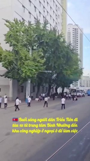 🇰🇵 DPRK People go to work🚃