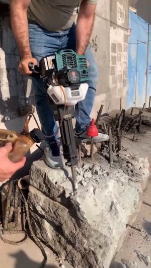 RST-3041 новый БЕНЗИНОВЫЙ ОТБОЙНЫЙ МОЛОТОК в работе