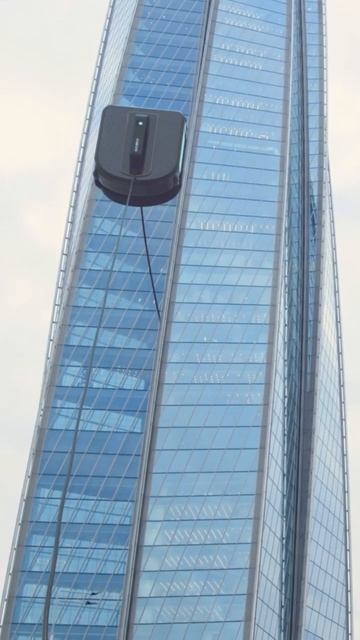 Робот-мойщик окон GARLYN MAXCLEAN смотреть онлайн