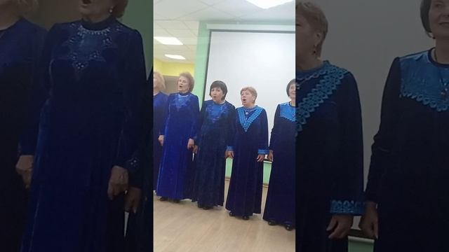 Песня: "Сенокосные луга" (анс "Вера. Надежда. Любовь")