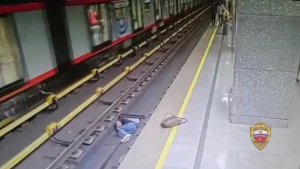 Женщина столкнула мужчину на станции БКЛ Кунцевская.