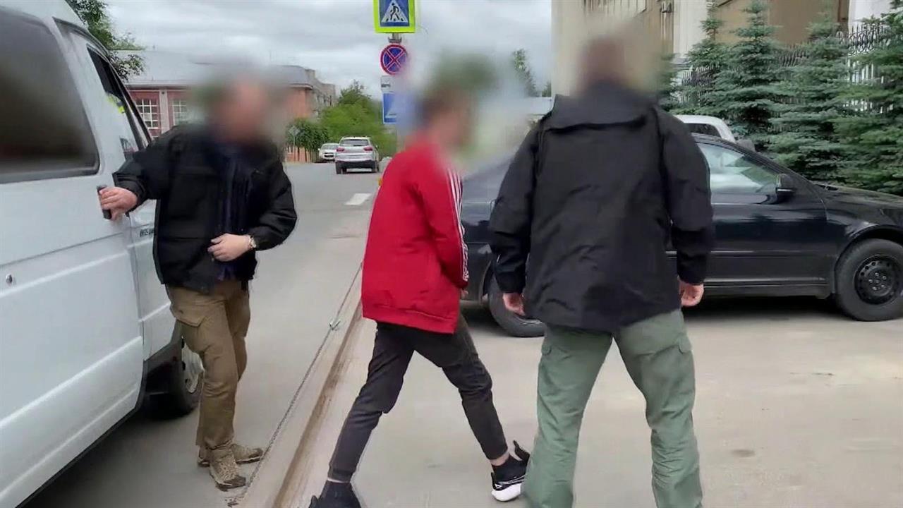 Масштабную операцию провели сотрудники ФСБ совместно с МВД на территории трех регионов