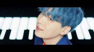 BTS (방탄소년단) '작은 것들을 위한 시 (Boy With Luv) (feat. Halsey)' Official MV