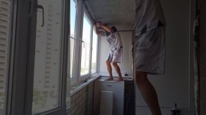 Устанавливаю жалюзи в Лоджию и что то бармачу!)))