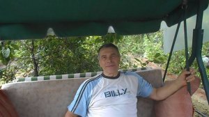 ОПРЫСКАЛИ ЯБЛОНИ,ЗАНИМАЕМСЯ КЛУБНИКОЙ