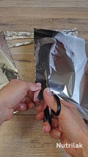 Поделки с малышами: "Большой паук из фольги"