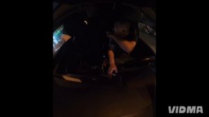ПЬЯНЫЕ Пассажиры Яндекс ТАКСИ РАЗЛИВАЮТ Напитки В Авто И Ищут СВОЁ Авто По Дворам|ГЕИ В Такси #taxi