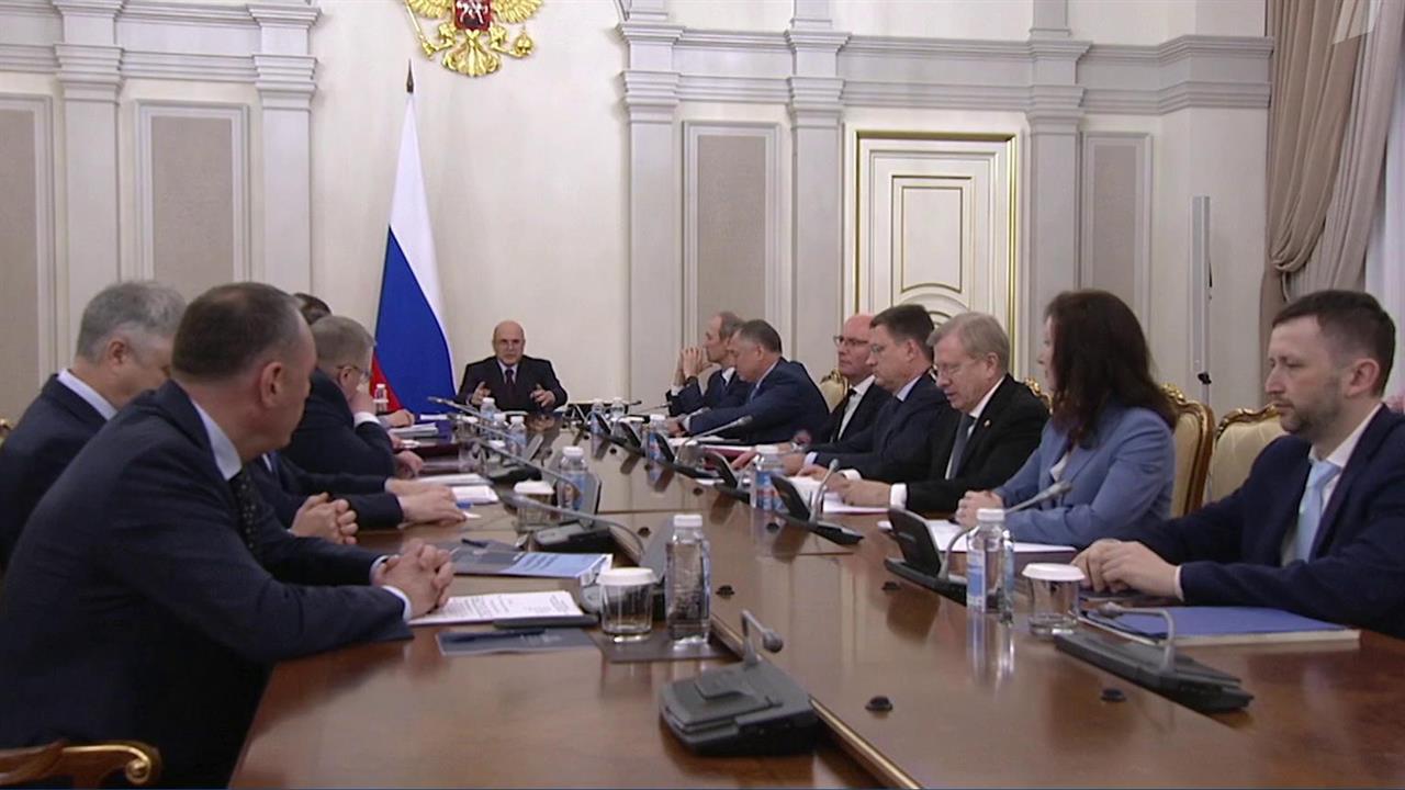 В правительстве обсуждали поддержку ветеранов СВО и развитие здравоохранения