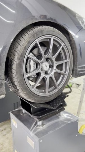 Subaru Levorg на вибростенде, видео 2