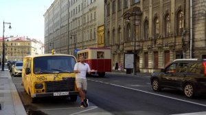 Самый маленький дом в Санкт-Петербурге _ Откуда он взялся и как живётся людям внутри него?