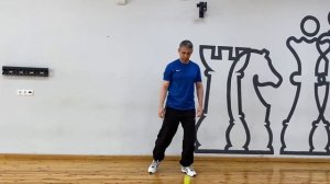 Комплекс упр. с  тен. мячами