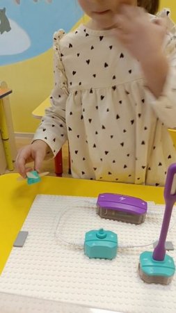Cosmo Сад. Кружок Робототехники. Изучаем электричество.