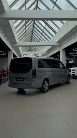 К нам поступил V-class в цвете Alpine Grey