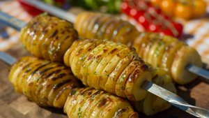 Нежная картошечка запеченная с чесночным маслом