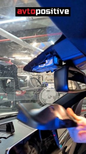 Установка видеорегистратора и подсветки салона #Parafar PFvcl18rt2 в #Mercedes #GL