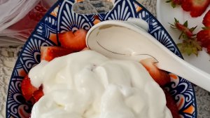 Клубничка в сметане. Вкус детства.