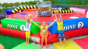 Влад и Ники. Игра в прятки с игрушками для детей!