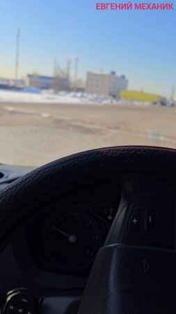 Как проезжать лежащие полицейские #дорога #движение #препятствие