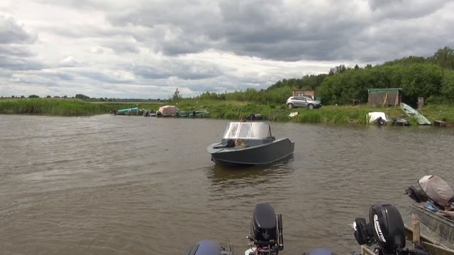 Спуск на воду лодки Речник 450